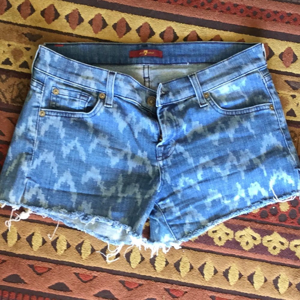 7 for all mankind Jean shorts sz 26